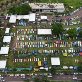 Dia Mundial do Fusca: Maringá recebe festival de carros antigos com atrações musicais e telão para a Copa Foto 3 Fotos de Dia Mundial do Fusca: Maringá recebe festival de carros antigos com atrações musicais e telão para a Copa
