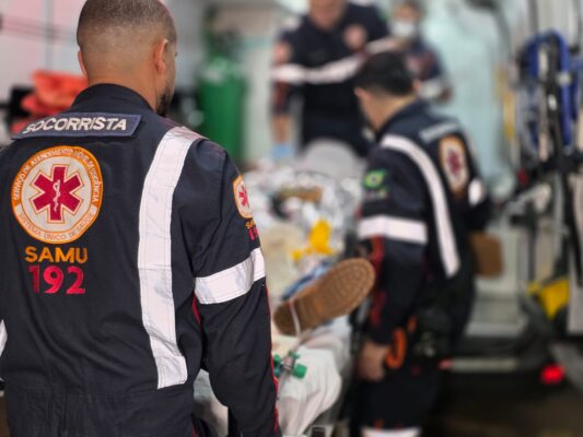 Homem é baleado na mão ao tentar tirar aliança durante assalto em Maringá Foto 1 Fotos de Homem é baleado na mão ao tentar tirar aliança durante assalto em Maringá