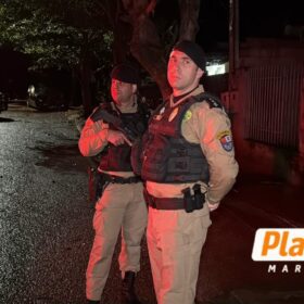 Homem em fuga invade casa onde estavam mãe e criança e morre após troca de tiros com a Rotam de Sarandi Foto 3 Fotos de Homem em fuga invade casa onde estavam mãe e criança e morre após troca de tiros com a Rotam de Sarandi