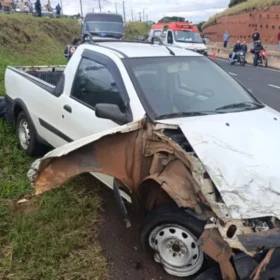 Homem fica gravemente ferido após atropelamento na BR-376 Foto 1 Fotos de Homem fica gravemente ferido após atropelamento na BR-376