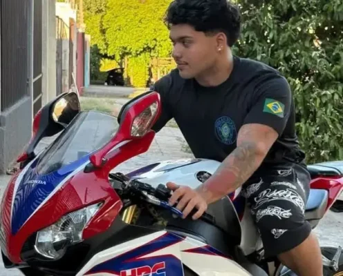 Era o homem da casa: mãe lamenta morte do filho em acidente e cobra justiça em Maringá Foto 1 Fotos de Era o homem da casa: mãe lamenta morte do filho em acidente e cobra justiça em Maringá