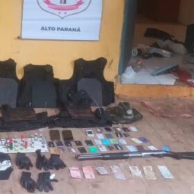Jovem da região de Maringá é preso no Paraguai suspeito de participar de mega-assalto a bancos Foto 2 Fotos de Jovem da região de Maringá é preso no Paraguai suspeito de participar de mega-assalto a bancos