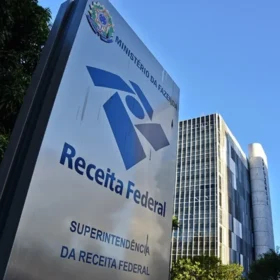Fotos de Leilão da Receita tem iPhone por R$ 480 e caminhão por R$ 9 mil