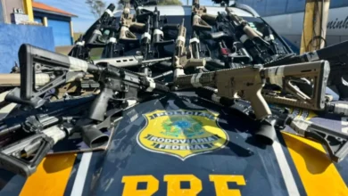 Fotos de Maior apreensão de fuzis da história da PRF é realizada no Paraná; arsenal tinha como destino Maringá