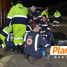 Fotos de Motociclista é arremessado de viaduto após colisão e fica gravemente ferido em Maringá