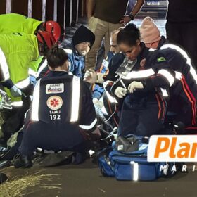 Fotos de Motociclista é arremessado de viaduto após colisão e fica gravemente ferido em Maringá