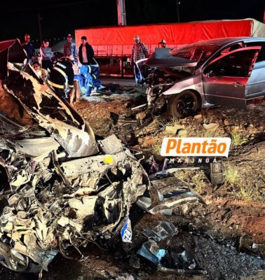 Motorista de 65 anos morre após colisão frontal na região; filho de 6 anos segue internado em estado grave no HU de Maringá Foto 1 Fotos de Motorista de 65 anos morre após colisão frontal na região; filho de 6 anos segue internado em estado grave no HU de Maringá
