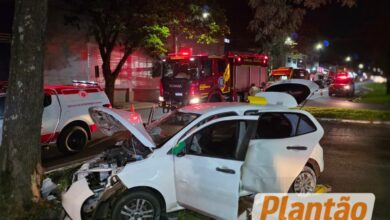 Fotos de Motorista foge após provocar grave acidente na Avenida Cerro Azul, em Maringá