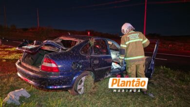 Fotos de Motorista perde controle da direção e capota veículo na BR-376; duas pessoas ficam feridas