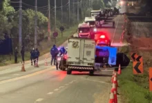 Fotos de Mulher morre em confronto com guardas em carro com duas crianças no PR