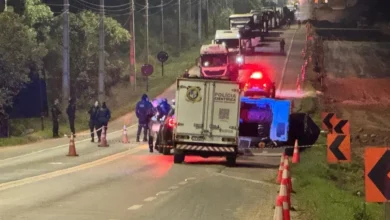 Fotos de Mulher morre em confronto com guardas em carro com duas crianças no PR
