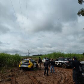 PCPR REALIZA BUSCAS EM ÁREA RURAL DURANTE INVESTIGAÇÃO SOBRE DESAPARECIMENTO DE JOVENS Foto 4 Fotos de PCPR REALIZA BUSCAS EM ÁREA RURAL DURANTE INVESTIGAÇÃO SOBRE DESAPARECIMENTO DE JOVENS