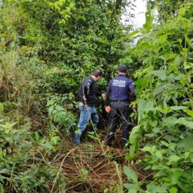 PCPR REALIZA BUSCAS EM ÁREA RURAL DURANTE INVESTIGAÇÃO SOBRE DESAPARECIMENTO DE JOVENS Foto 5 Fotos de PCPR REALIZA BUSCAS EM ÁREA RURAL DURANTE INVESTIGAÇÃO SOBRE DESAPARECIMENTO DE JOVENS