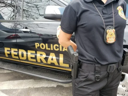 Fotos de Polícia Federal apreende medicamentos e eletrônicos em Maringá e na região