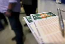 Fotos de ‘Quase milionários’: 4 apostas do Paraná ficam a 1 número de R$ 16 milhões na Mega-Sena