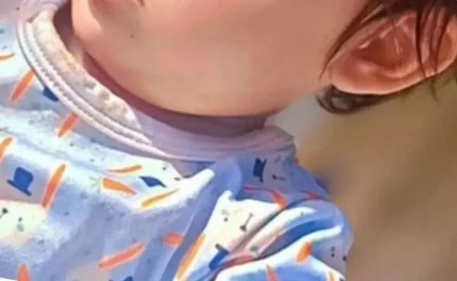 Bebê de 1 ano morre após carro da família capotar em acidente na PR-471 Foto 1 Fotos de Bebê de 1 ano morre após carro da família capotar em acidente na PR-471