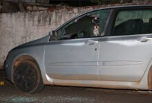 Fotos de Veículo é atingido por cerca de 15 disparos de pistola durante atentado