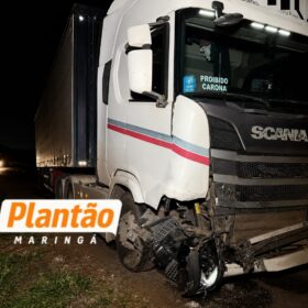 Fotos de Motorista morre em colisão frontal com carreta na PR-323; o corpo foi encaminhado ao IML de Maringá