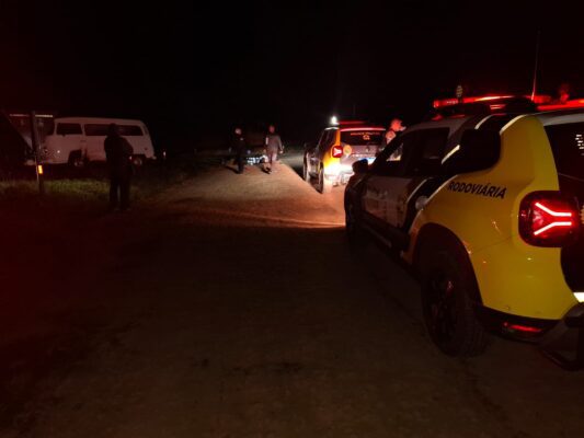 Acidente entre Kombi e moto deixa um morto e um ferido em rodovia na região de Maringá Foto 1 Fotos de Acidente entre Kombi e moto deixa um morto e um ferido em rodovia na região de Maringá