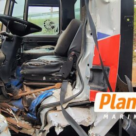 Fotos de Acidente envolvendo três caminhões deixa motorista ferido na BR-376, em Mandaguaçu