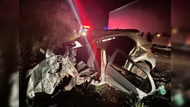 Fotos de Batida frontal com carreta mata idoso, adolescente e criança na BR-153 no Paraná