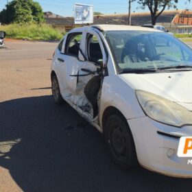 Fotos de Conversão proibida provoca grave acidente e deixa motociclista ferido em Maringá
