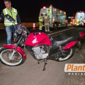 Dois motociclistas ficam feridos após colidirem na traseira de caminhão na PR-317, em Maringá Foto 3 Fotos de Dois motociclistas ficam feridos após colidirem na traseira de caminhão na PR-317, em Maringá