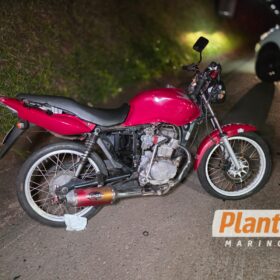 Dois motociclistas ficam feridos após colidirem na traseira de caminhão na PR-317, em Maringá Foto 6 Fotos de Dois motociclistas ficam feridos após colidirem na traseira de caminhão na PR-317, em Maringá