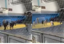 Fotos de Flagra de briga generalizada entre atletas de futsal durante competição na região de Maringá