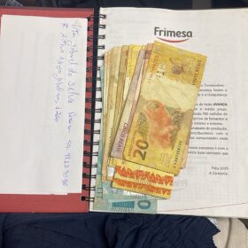 Gaeco cumpre mandados na 2ª fase de operação que apura possível envolvimento de policiais militares de Maringá, Mandaguaçu e Sarandi na prática de crimes Foto 2 Fotos de Gaeco cumpre mandados na 2ª fase de operação que apura possível envolvimento de policiais militares de Maringá, Mandaguaçu e Sarandi na prática de crimes