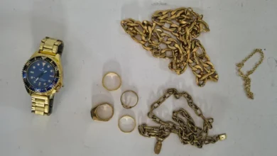 Fotos de Homem se passa por cliente para furtar joias em lojas no centro de Maringá