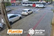 Fotos de Imprudência no trânsito termina em colisão entre carro e ônibus no Centro de Maringá