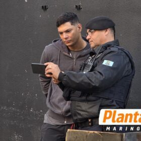 Câmera de segurança flagra execução de jovem em frente a tabacaria em Sarandi Foto 2 Fotos de Câmera de segurança flagra execução de jovem em frente a tabacaria em Sarandi
