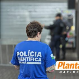 Câmera de segurança flagra execução de jovem em frente a tabacaria em Sarandi Foto 7 Fotos de Câmera de segurança flagra execução de jovem em frente a tabacaria em Sarandi