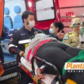 Jovem é socorrida com trauma craniano após perder o controle da moto em faixa elevada de Maringá Foto 3 Fotos de Jovem é socorrida com trauma craniano após perder o controle da moto em faixa elevada de Maringá