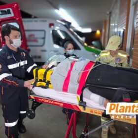 Jovem é socorrida com trauma craniano após perder o controle da moto em faixa elevada de Maringá Foto 5 Fotos de Jovem é socorrida com trauma craniano após perder o controle da moto em faixa elevada de Maringá
