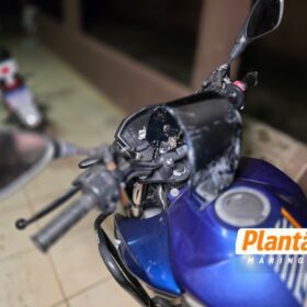 Jovem é socorrida com trauma craniano após perder o controle da moto em faixa elevada de Maringá Foto 6 Fotos de Jovem é socorrida com trauma craniano após perder o controle da moto em faixa elevada de Maringá