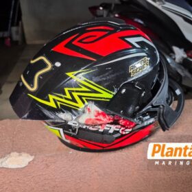 Jovem é socorrida com trauma craniano após perder o controle da moto em faixa elevada de Maringá Foto 8 Fotos de Jovem é socorrida com trauma craniano após perder o controle da moto em faixa elevada de Maringá