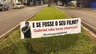 Fotos de Mãe deixa Maringá após perder filho em acidente e faz homenagem no local da tragédia: ‘E se fosse o seu filho?’