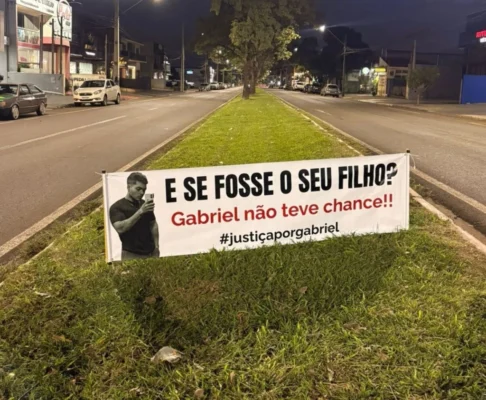 Fotos de Mãe deixa Maringá após perder filho em acidente e faz homenagem no local da tragédia: ‘E se fosse o seu filho?’