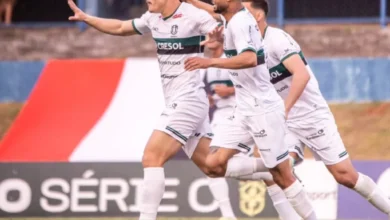 Fotos de Maringá FC segura pressão, bate o Anápolis e sobe para o sexto lugar na Série C; veja como foi a partida