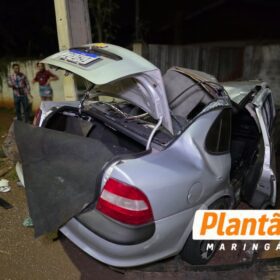 Motorista desaparece após capotamento violento na Avenida Colombo, em Sarandi Foto 1 Fotos de Motorista desaparece após capotamento violento na Avenida Colombo, em Sarandi