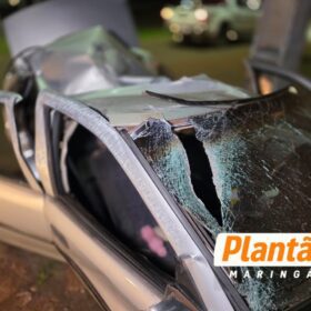 Motorista desaparece após capotamento violento na Avenida Colombo, em Sarandi Foto 6 Fotos de Motorista desaparece após capotamento violento na Avenida Colombo, em Sarandi