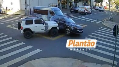 Fotos de Câmeras registram acidente após motorista avançar sinal no Centro de Maringá