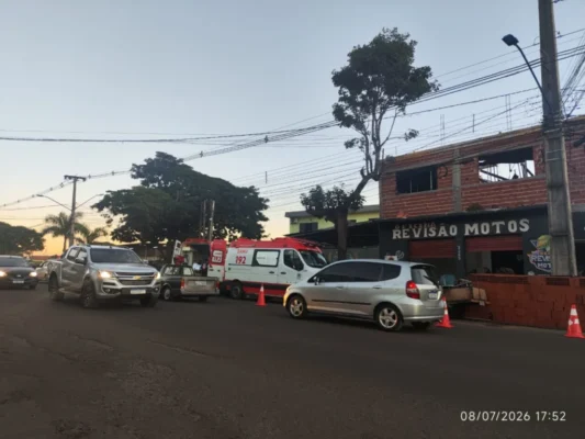 Trabalhador é encaminhado em estado grave a hospital de Maringá após laje cair sobre ele durante obra na região; vídeo Foto 1 Fotos de Trabalhador é encaminhado em estado grave a hospital de Maringá após laje cair sobre ele durante obra na região; vídeo