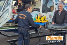 Fotos de Mulher em estado grave é transferida de helicóptero para o Hospital Universitário de Maringá após acidente 