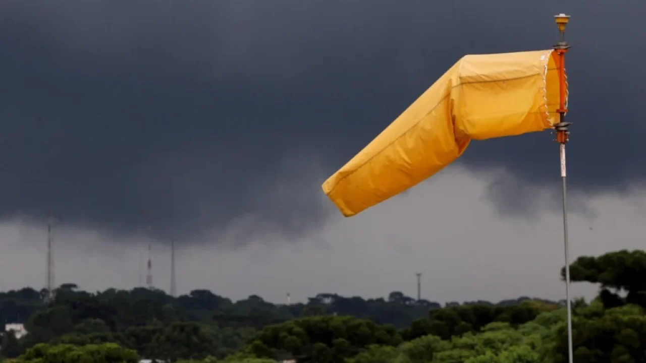 329-cidades-ja-estao-sob-alerta-de-tempestade-do-inmet-veja-a-lista-completa