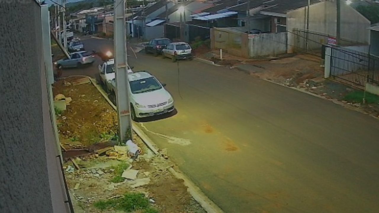 alcoolizado-e-sem-cnh-homem-e-preso-apos-causar-acidente-que-deixou-mulher-em-estado-grave-video-registrou-acidente