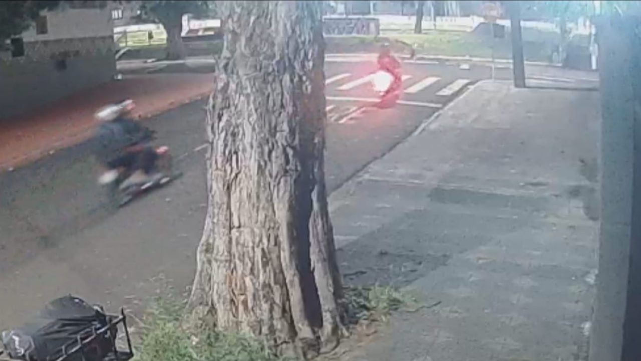 camera-flagra-acao-violenta-de-criminosos-que-vem-aterrorizando-motociclistas-na-divisa-de-maringa-com-sarandi