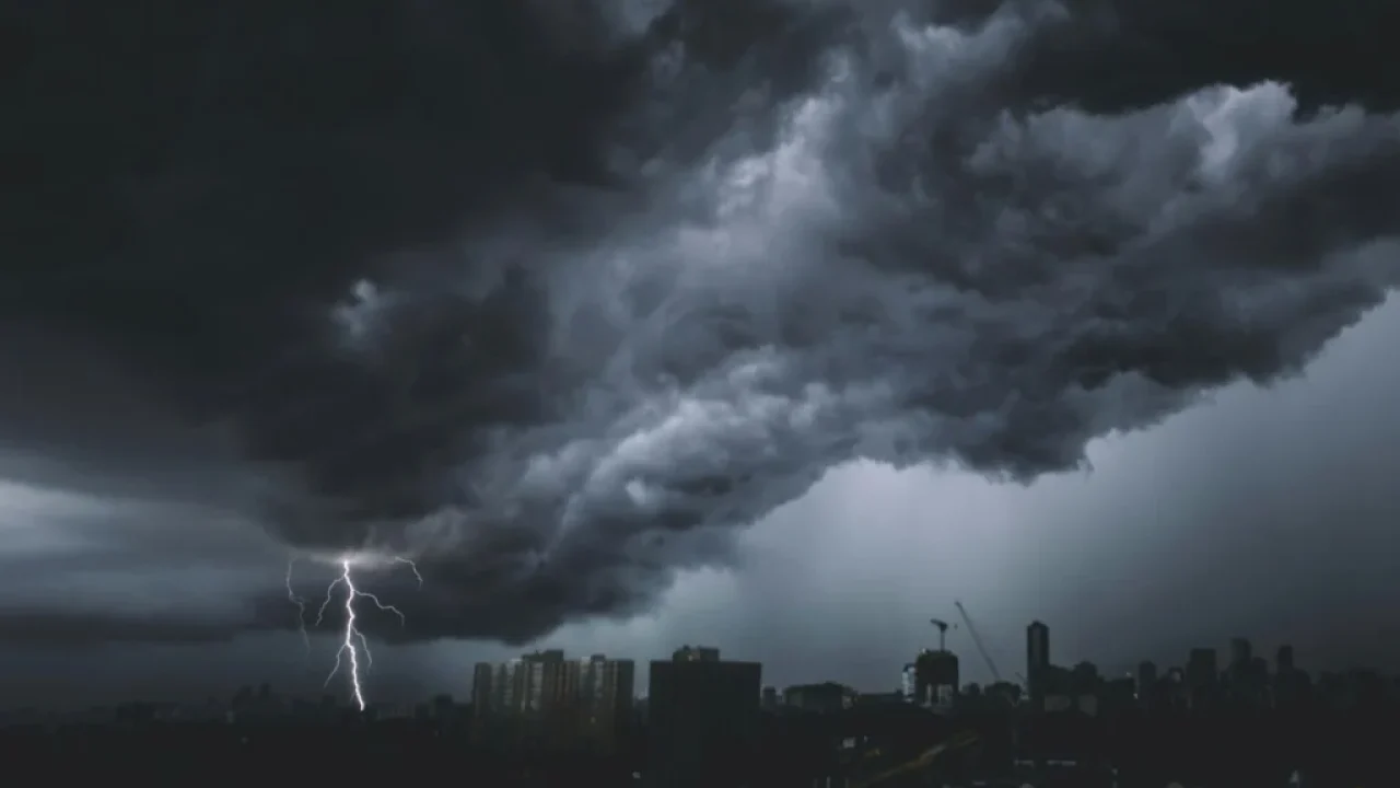 chuva-volta-ao-parana-com-alerta-de-tempestades-veja-a-previsao-desta-sexta-feira-22